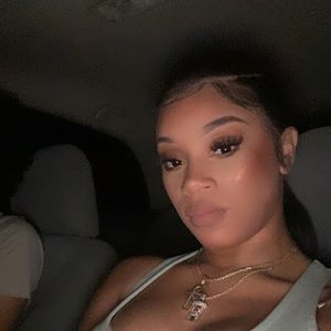 Meet your Posher, Nadia